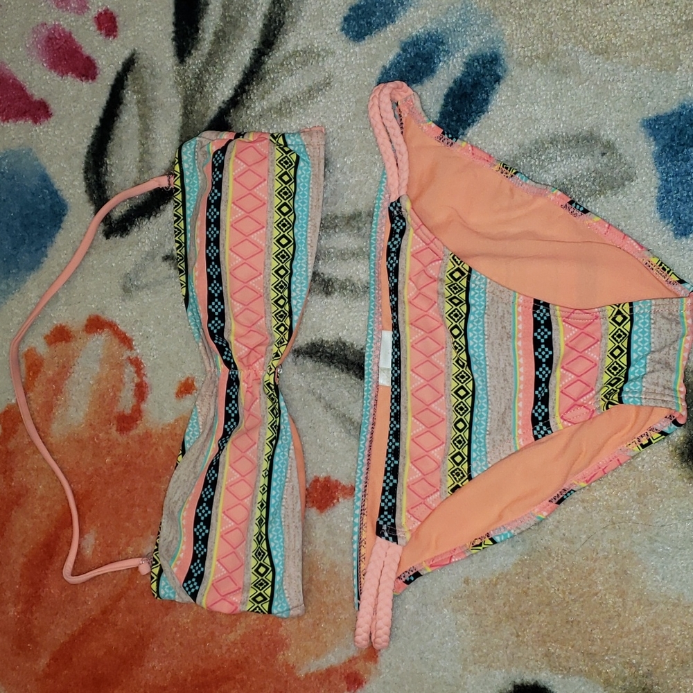 Gianni Bini coral printed bikini, size medium